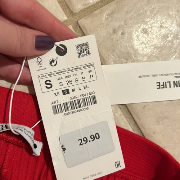 New with tags! Zara red pants - Picture 9 of 11